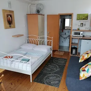 3* Vendégház Peter